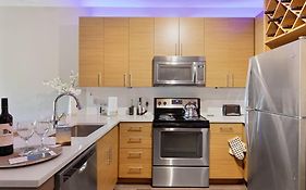 1Br Uptown, Pool, Wine, Near Convention Center_311